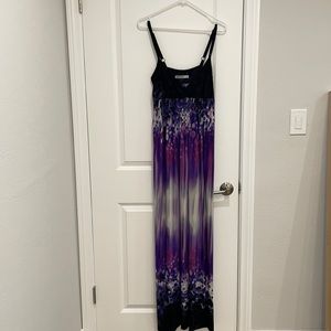 Women’s maxi dress.  Size medium